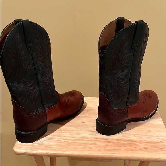 Men's Two-Tone Leather Ariat two tone Heritage Stockman boots in excellent shape - Picture 3 of 5